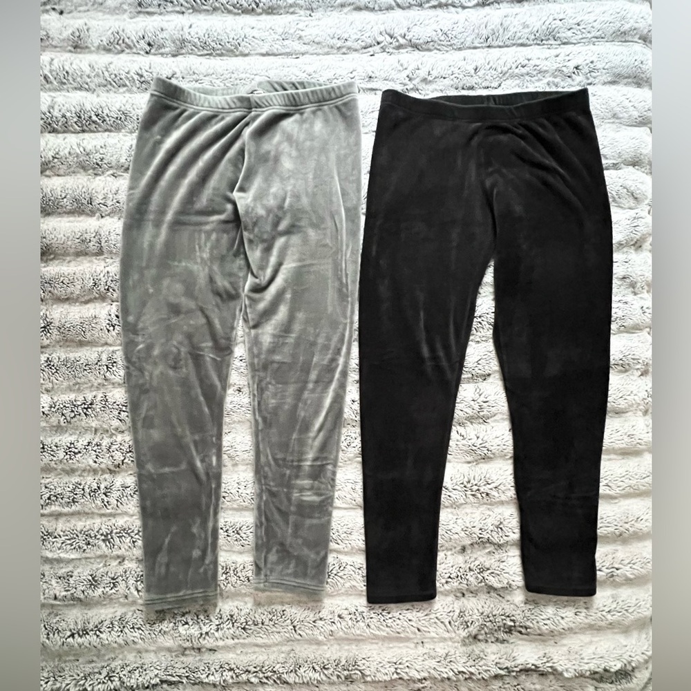 2 Pairs of Velour Leggings Size M